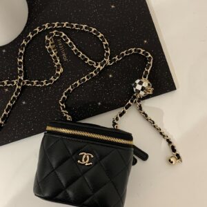 Chanel Vanity With Chain Black For Women 6.6 in / 17 cm